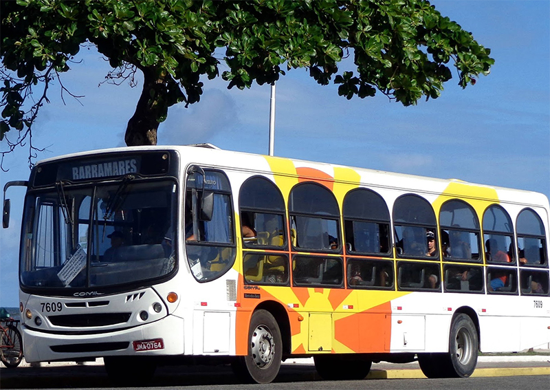Andar de transporte público em Porto Seguro