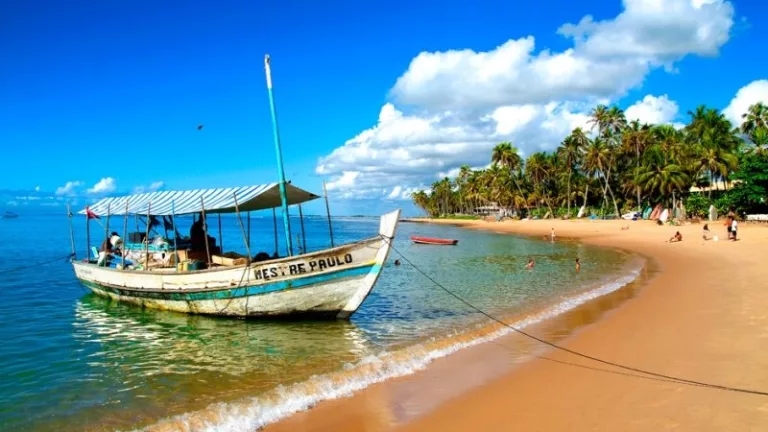 Como ir de Salvador à Praia do Forte